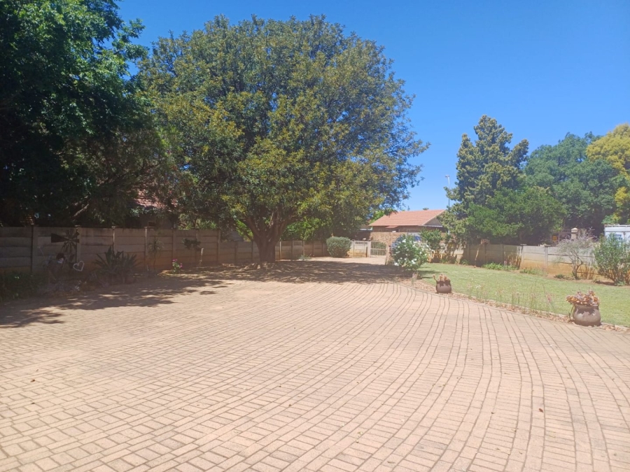 3 Bedroom Property for Sale in Meiringspark Ext 4 North West